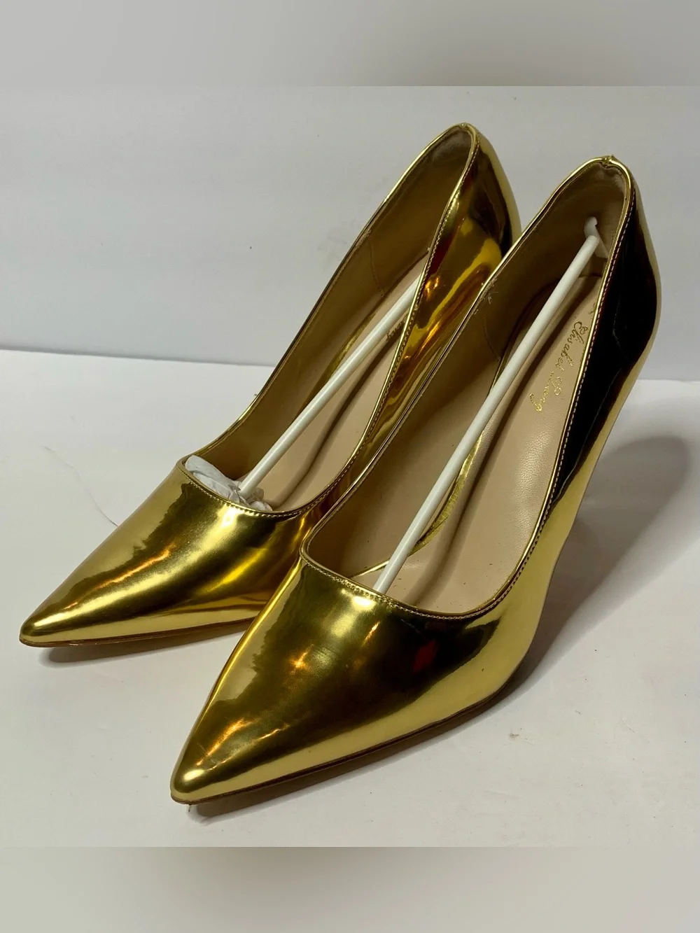 Elisabet Tang stunning metallic